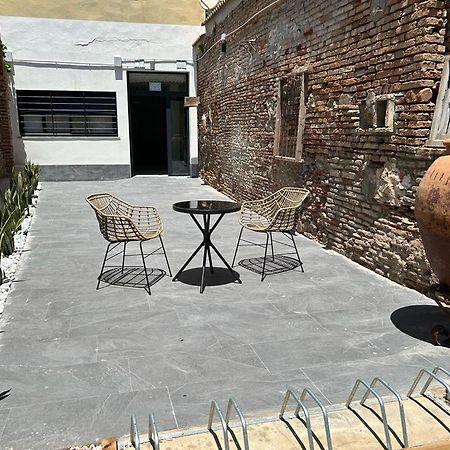 Centro Estudio Trinidad Malaga 3 Экстерьер фото