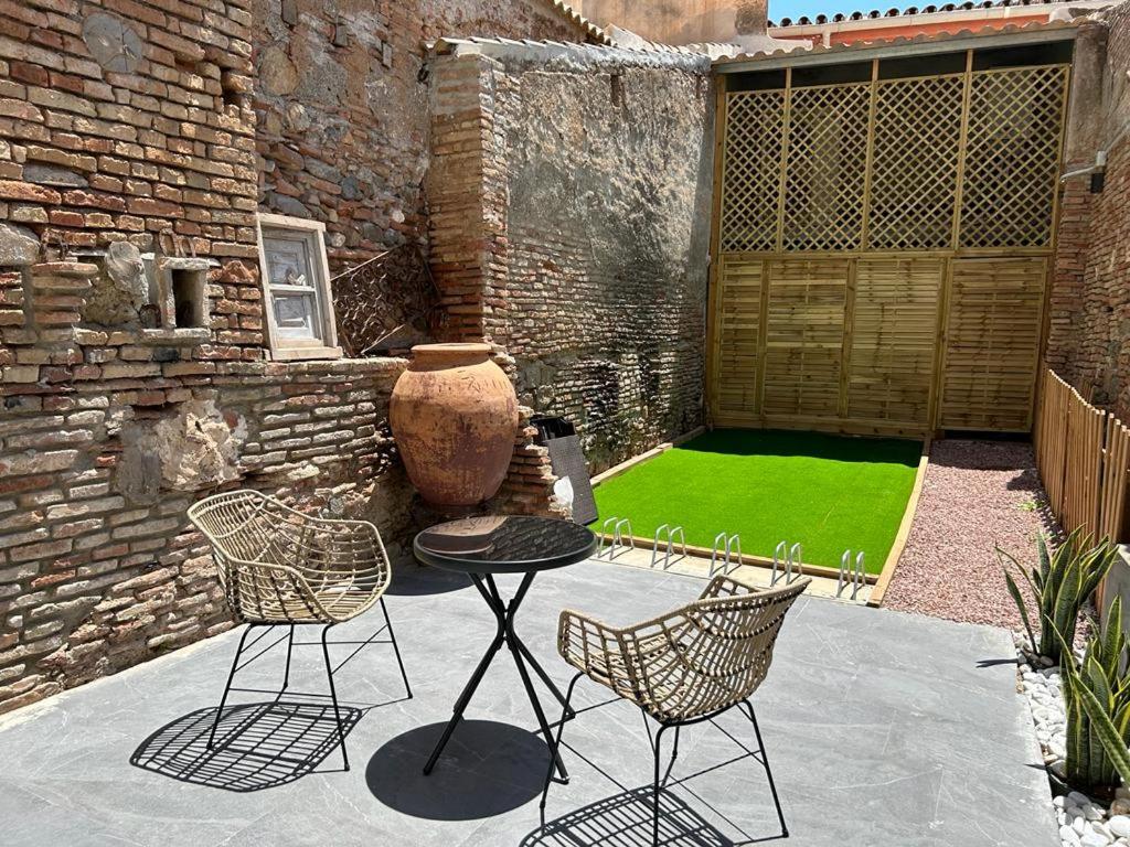 Centro Estudio Trinidad Malaga 3 Экстерьер фото