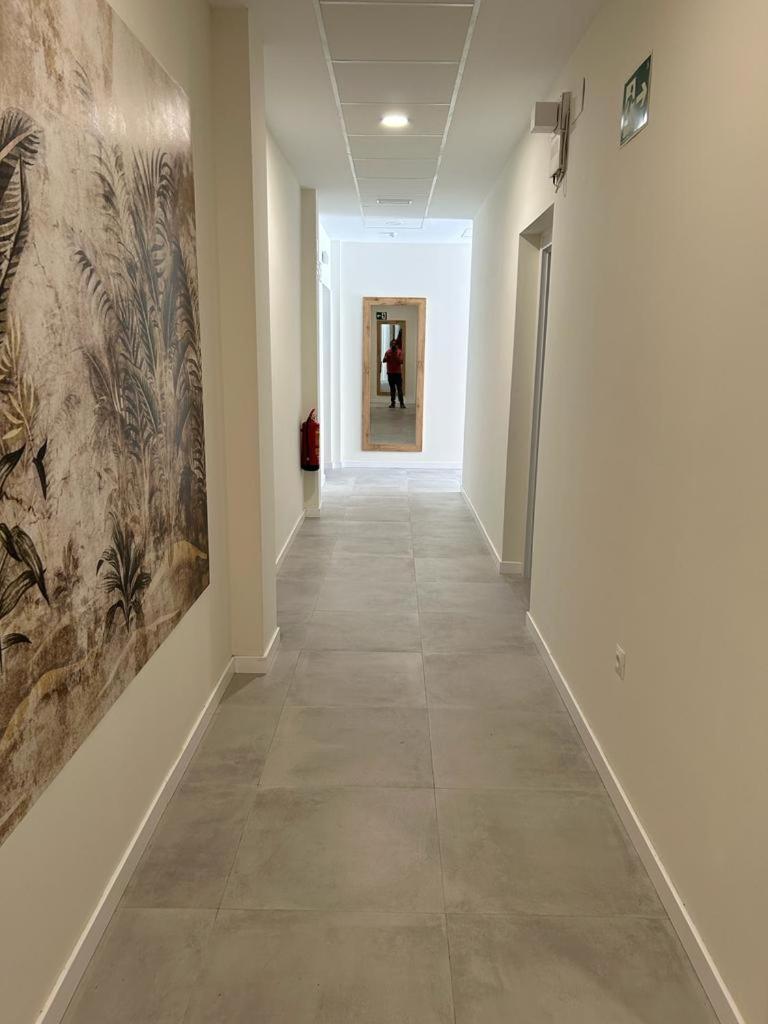 Centro Estudio Trinidad Malaga 3 Экстерьер фото